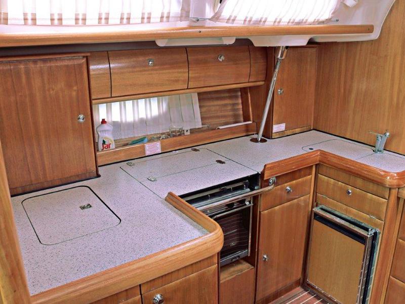 Book yachts online - sailboat - BAVARIA C 46 BT (05) - MAESTRAL - rent