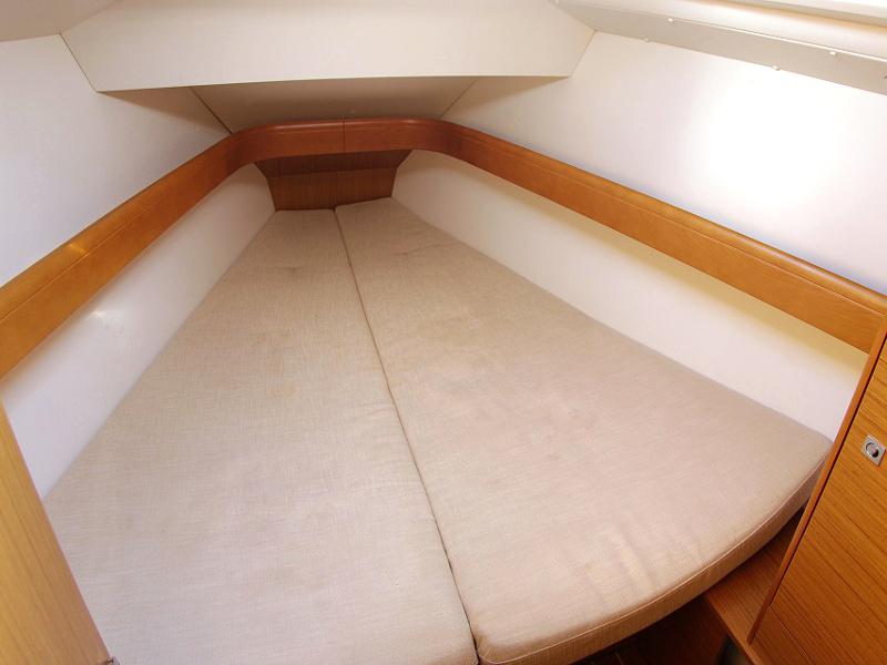 Book yachts online - sailboat - SUN ODYSSEY 36i - SEDNA - rent