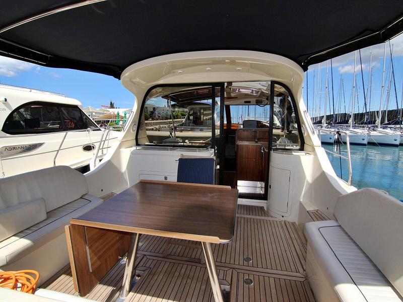 Book yachts online - motorboat - ADRIANA 44 BT (12) - FRANKA - rent