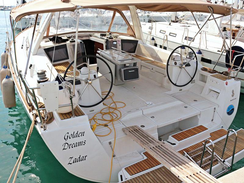 Book yachts online - sailboat - OCEANIS 45 BT - GOLDEN DREAMS - rent