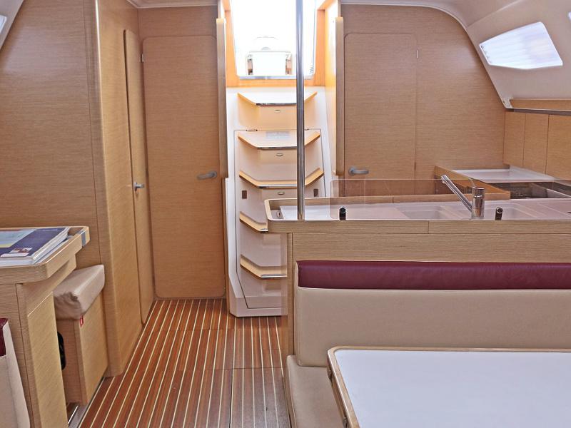 Book yachts online - sailboat - ELAN 444 Impression BT - SAGITTA - rent