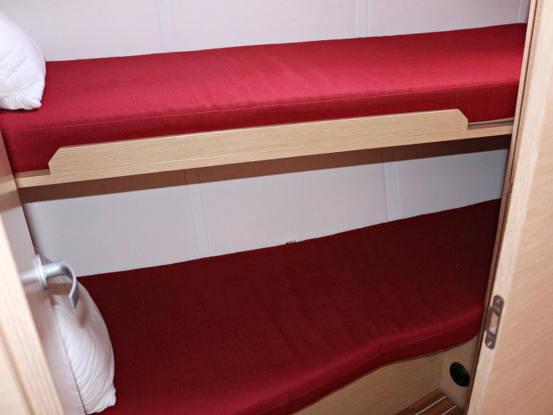 Book yachts online - sailboat - ELAN 444 Impression BT - SAGITTA - rent