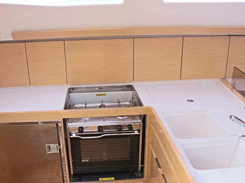 Book yachts online - sailboat - ELAN 444 Impression BT - SAGITTA - rent