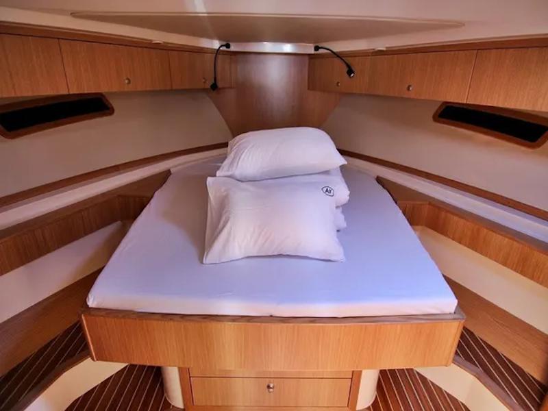 Book yachts online - motorboat - Adriana 44 BT (20) - ROBERTA - rent