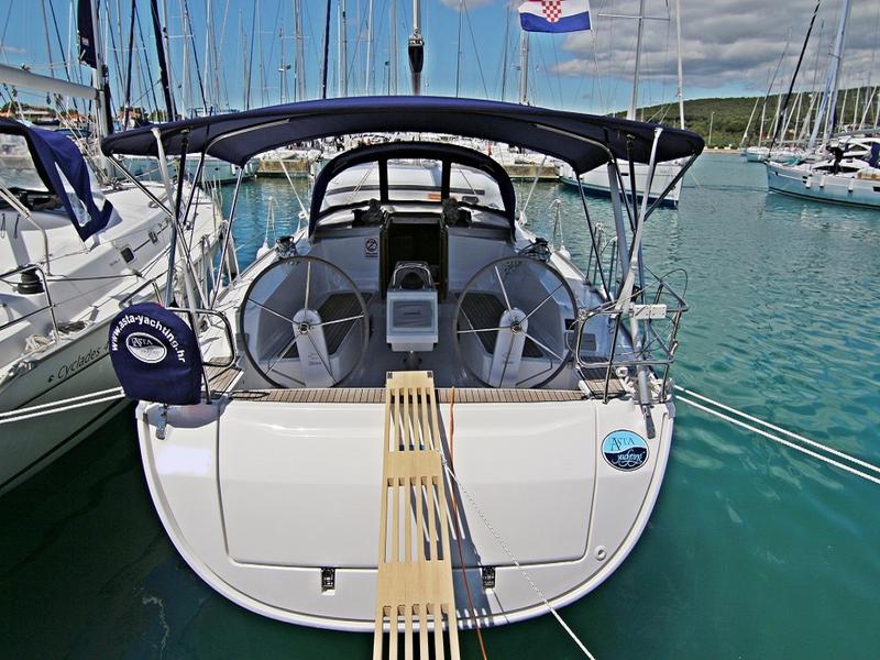 Book yachts online - sailboat - BAVARIA C 41 BT - REBECCA - rent