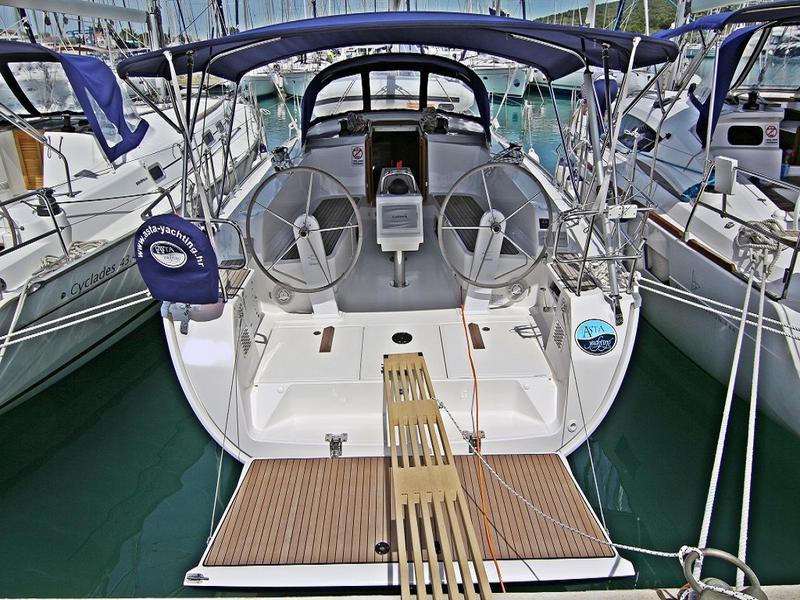 Book yachts online - sailboat - BAVARIA C 41 BT - REBECCA - rent