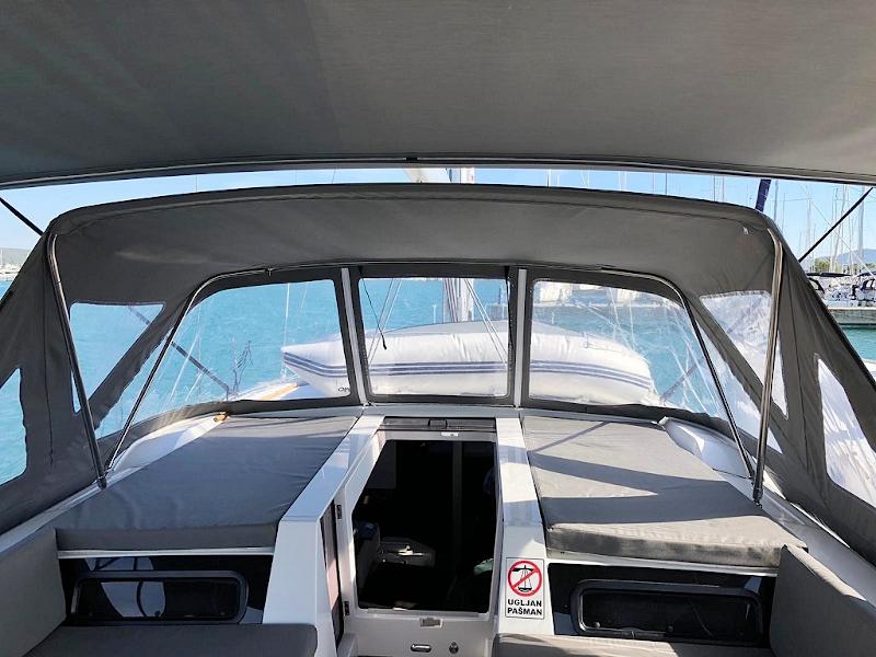 Book yachts online - sailboat - OCEANIS 51.1 BT (20) - PEARL DREAMS - rent