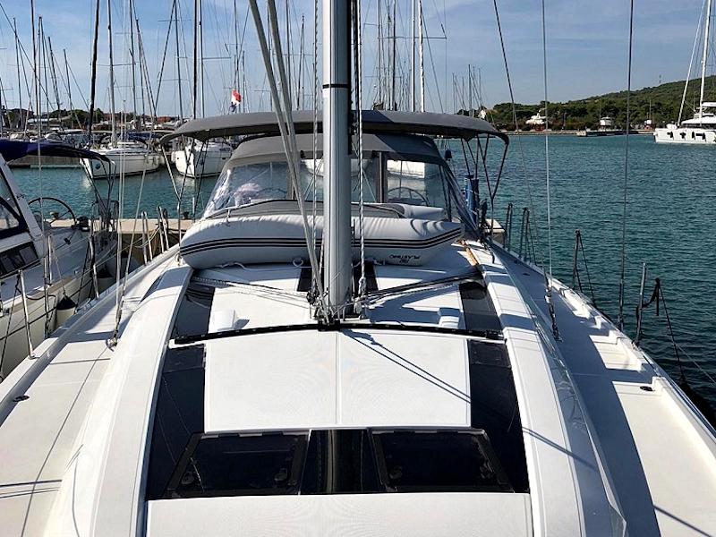 Book yachts online - sailboat - OCEANIS 51.1 BT (20) - PEARL DREAMS - rent