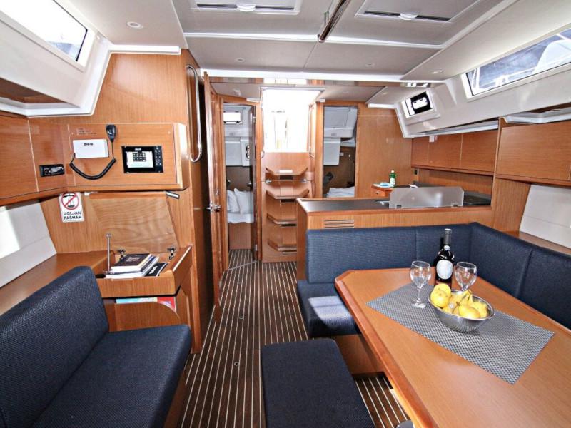 Book yachts online - sailboat - BAVARIA C 45 BT (19) - TWIGGY - rent