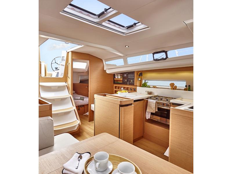 Book yachts online - sailboat - Sun Odyssey 440 - Sun Kiss - rent