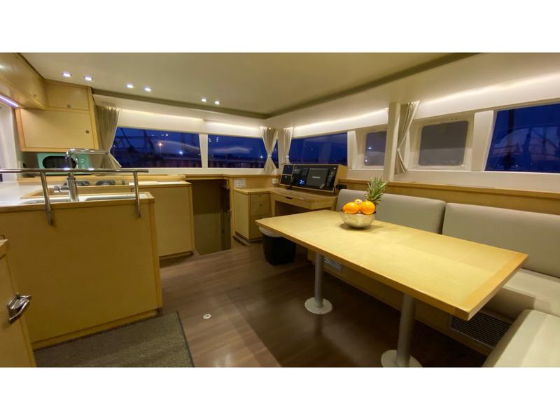 Book yachts online - catamaran - Lagoon 450  Flybridge - Fornes - rent
