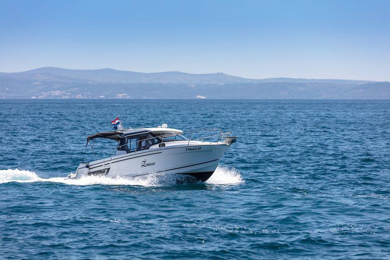Book yachts online - motorboat - Merry Fisher 795 - ŽANA - rent