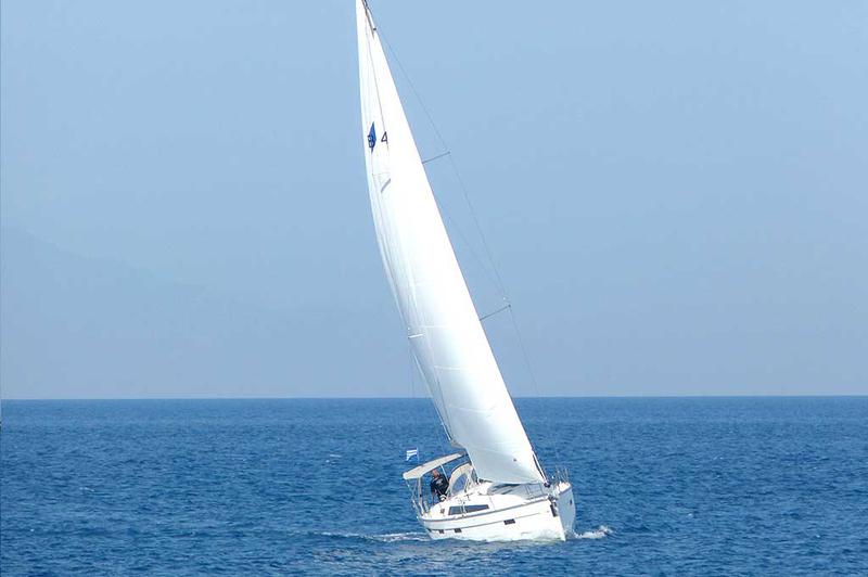 Book yachts online - sailboat - Bavaria 41 Cruiser - Harmonia - rent