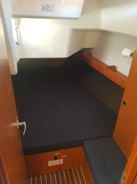 Book yachts online - sailboat - Bavaria 37 Cruiser - Nenemia - rent