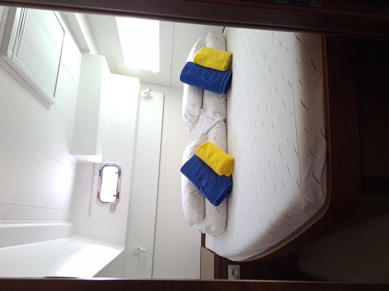 Book yachts online - catamaran - Lagoon 40 - SAILING POINT - rent