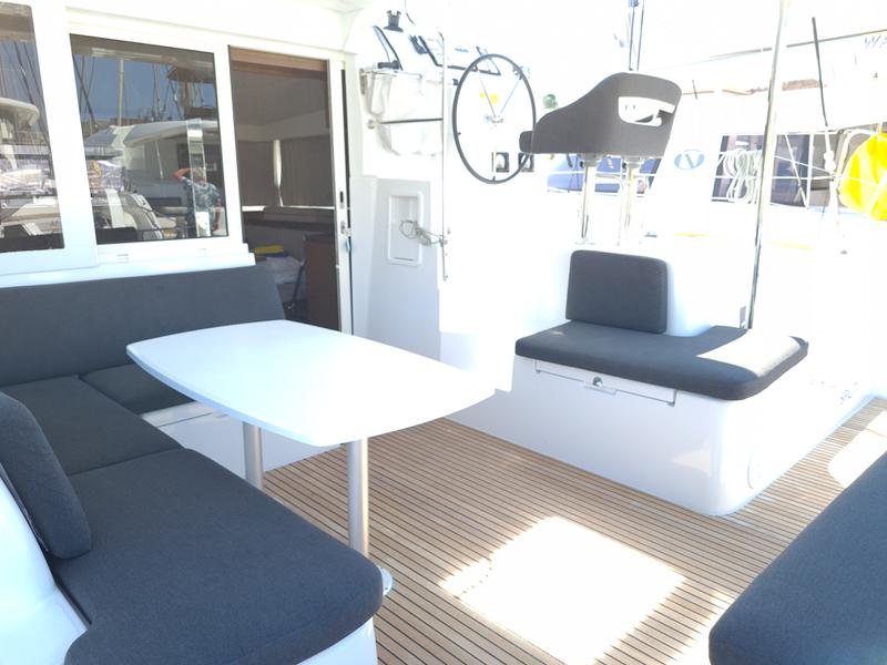 Book yachts online - catamaran - Lagoon 40 - SAILING POINT - rent