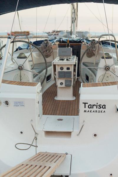 Book yachts online - sailboat - Bavaria 44 - TARISA  - rent