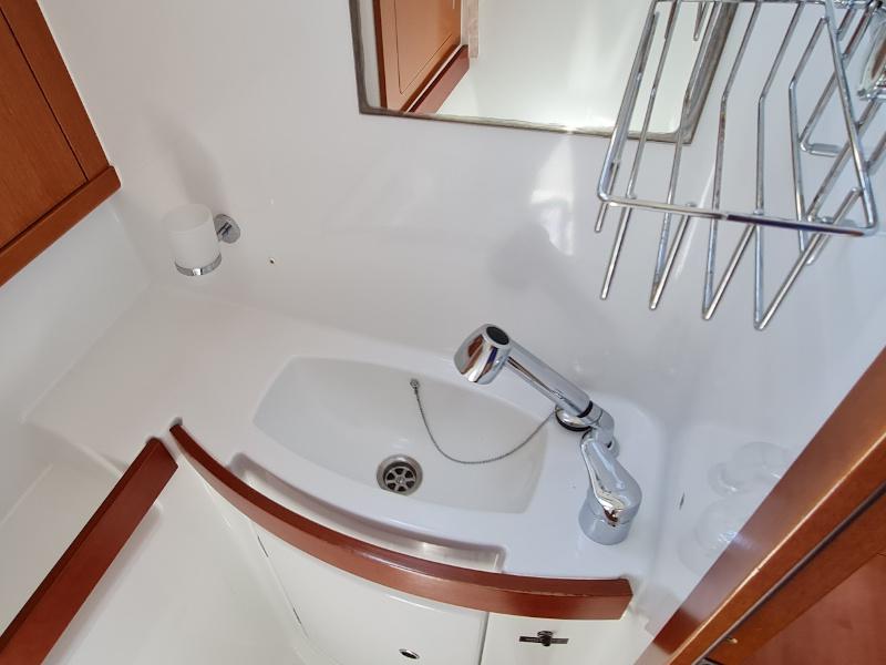 Book yachts online - sailboat - Oceanis 43 - BLACK SHEEP - rent