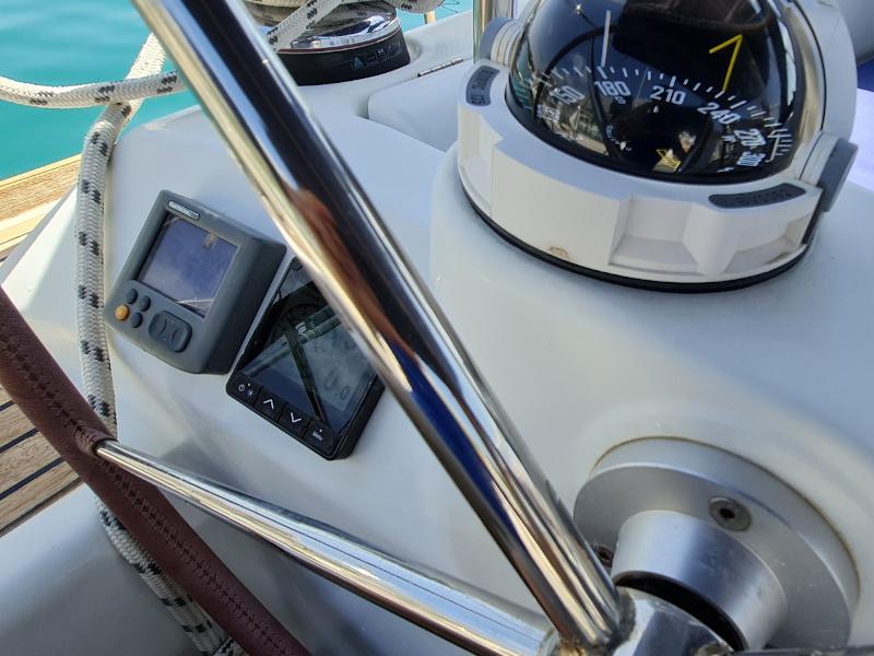 Book yachts online - sailboat - Oceanis 43 - BLACK SHEEP - rent