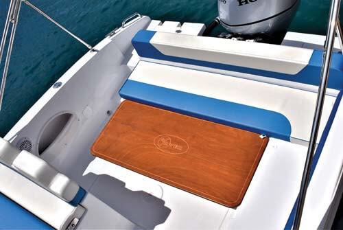 Book yachts online - motorboat - Saver 660 WA - Aquarius - rent