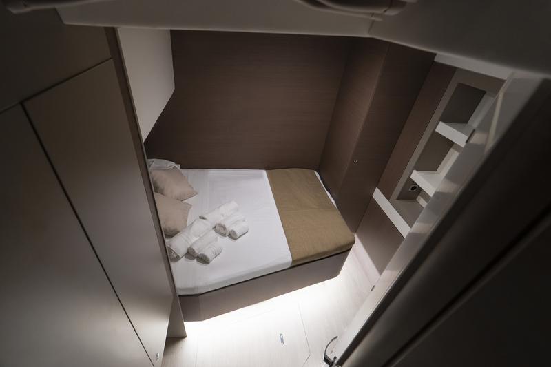 Book yachts online - catamaran - Bali 5.4. - Elena - rent