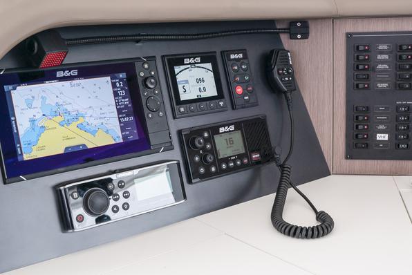 Book yachts online - catamaran - Bali 5.4. - Elena - rent