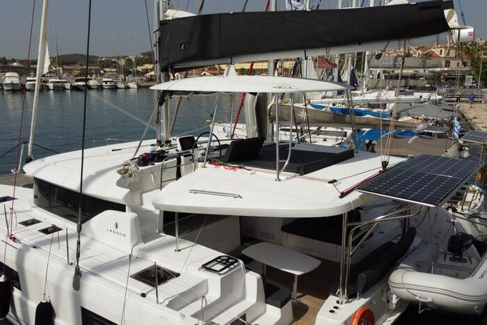 Book yachts online - catamaran - Lagoon 46 - SH3 - rent