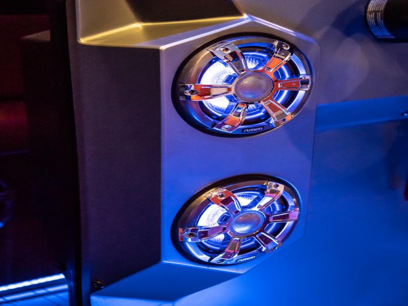 Book yachts online - motorboat - Veli 10 - THUNDER only SKIPPERED - rent