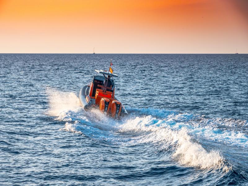 Book yachts online - motorboat - Veli 10 - THUNDER only SKIPPERED - rent