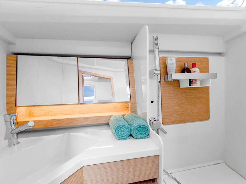 Book yachts online - sailboat - Hanse 388 - Vasilia - rent