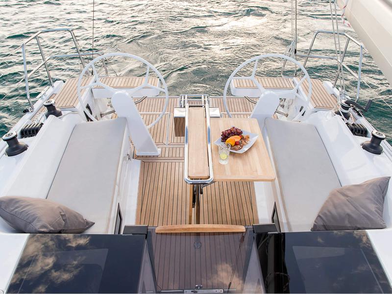 Book yachts online - sailboat - Hanse 388 - Vasilia - rent