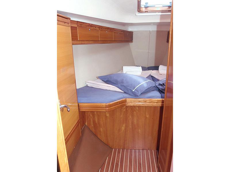 Book yachts online - sailboat - Bavaria 37 Cruiser - Nestor - rent