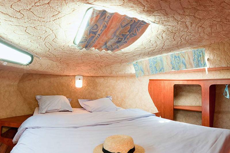 Book yachts online - motorboat - Sedan 1160 - CLAMECY FR - rent