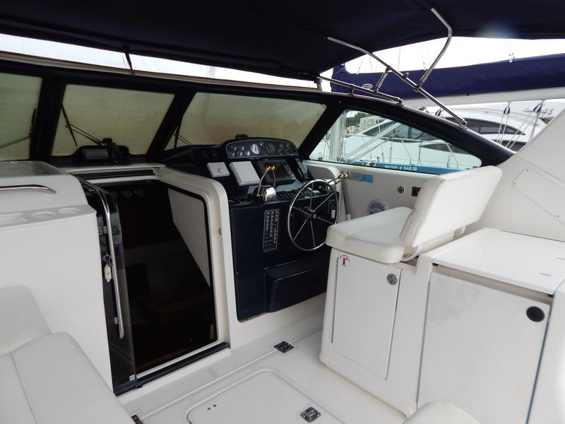 Book yachts online - motorboat - Tiara 3800 Open - S'Innamorada - rent