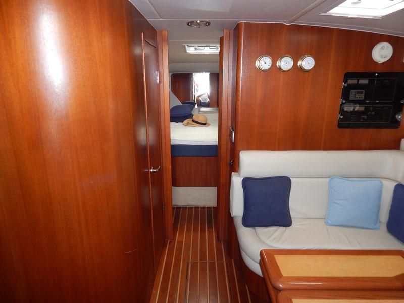 Book yachts online - motorboat - Tiara 3800 Open - S'Innamorada - rent