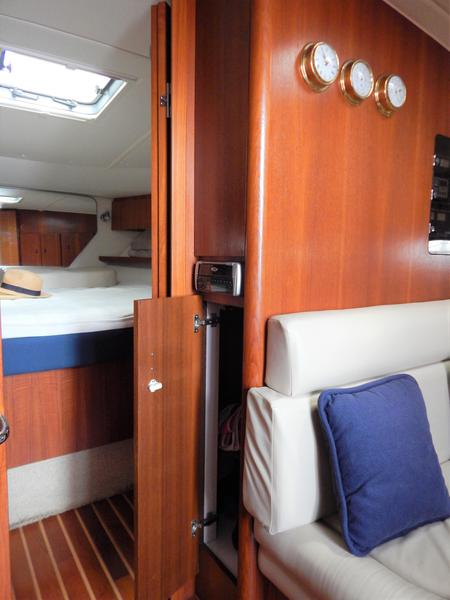 Book yachts online - motorboat - Tiara 3800 Open - S'Innamorada - rent