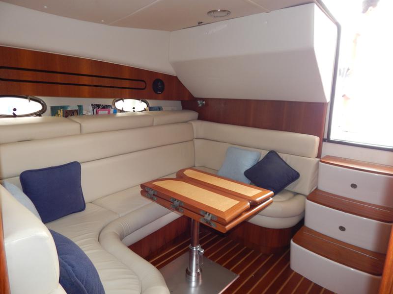 Book yachts online - motorboat - Tiara 3800 Open - S'Innamorada - rent