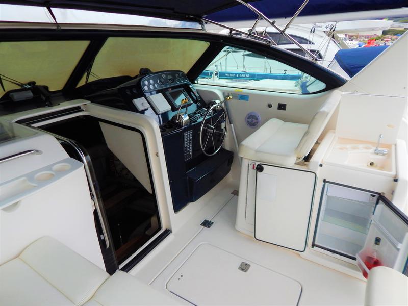 Book yachts online - motorboat - Tiara 3800 Open - S'Innamorada - rent