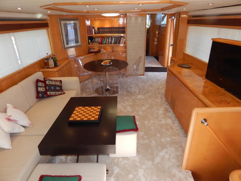 Book yachts online - motorboat - Azimut 76 - Golden Eagle - rent