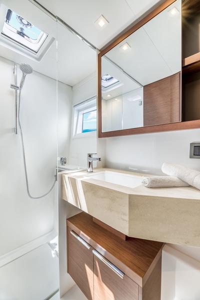 Book yachts online - catamaran - Lagoon 46 - Anastasia - rent