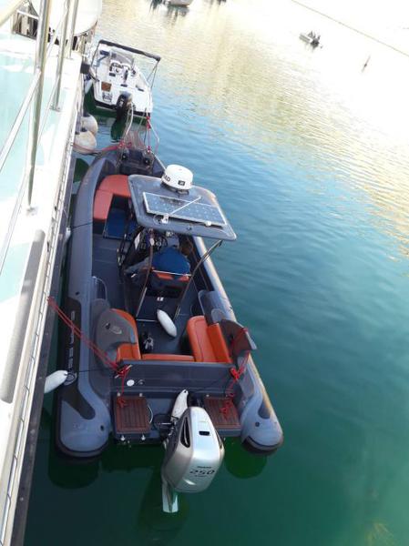 Book yachts online - motorboat - Bura 850 - Fenix - rent