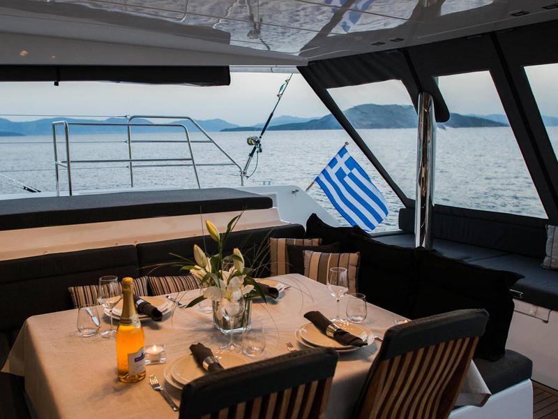 Book yachts online - catamaran - Lagoon 560 S2 - Alyssa - rent