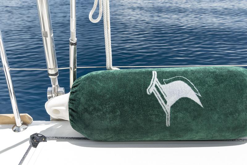 Book yachts online - catamaran - Lagoon 52 F owner version - EMERALD GEMINI - rent