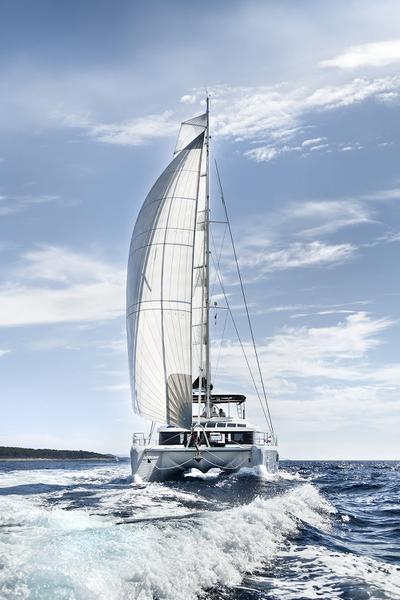 Book yachts online - catamaran - Lagoon 52 F owner version - EMERALD GEMINI - rent