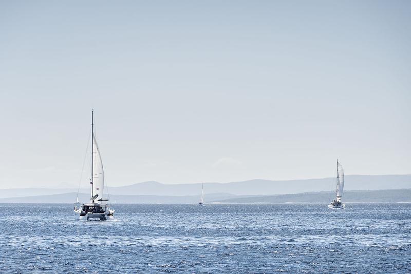 Book yachts online - catamaran - Lagoon 52 F owner version - EMERALD GEMINI - rent