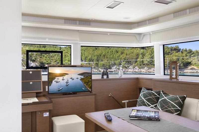 Book yachts online - catamaran - Lagoon 52 F owner version - EMERALD GEMINI - rent