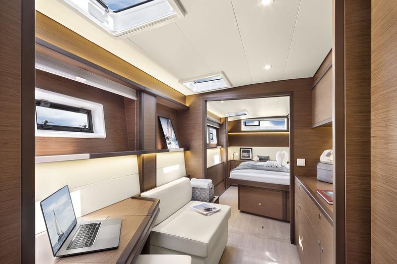 Book yachts online - catamaran - Lagoon 52 F owner version - EMERALD GEMINI - rent