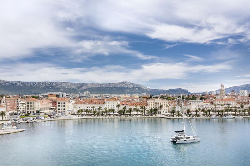 Book yachts online - catamaran - Lagoon 52 F owner version - EMERALD GEMINI - rent