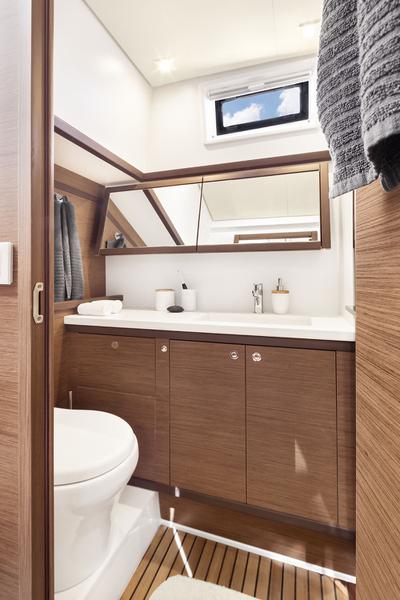 Book yachts online - catamaran - Lagoon 52 F owner version - EMERALD GEMINI - rent