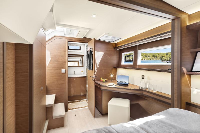 Book yachts online - catamaran - Lagoon 52 F owner version - EMERALD GEMINI - rent